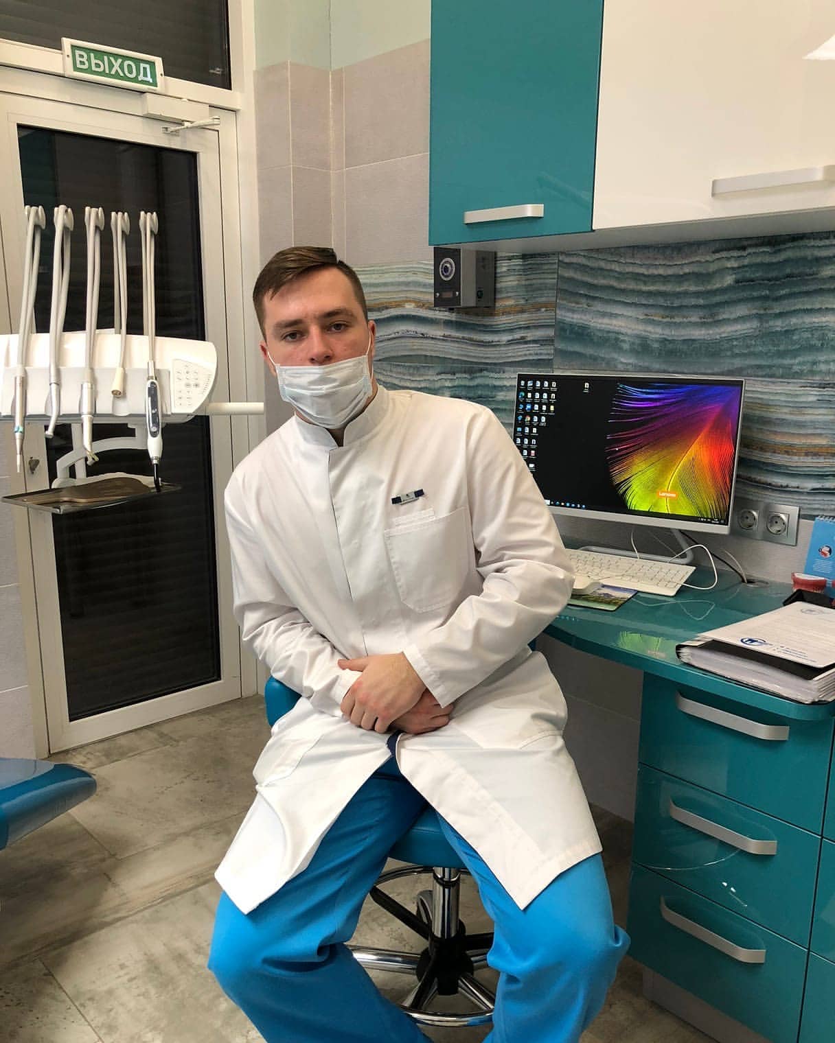 Доктор Глушков в работе